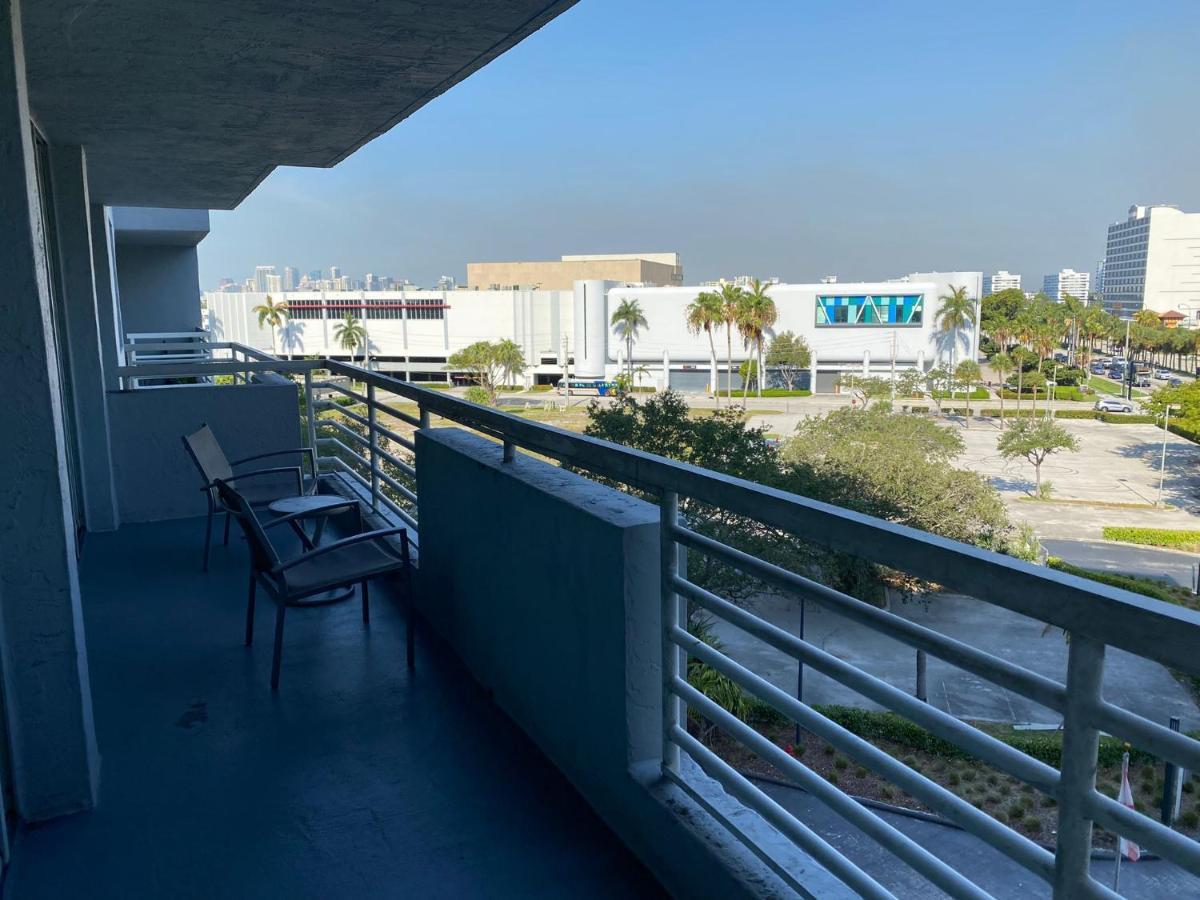Gallery One - A Doubletree Suites By Hilton Hotel Fort Lauderdale Kültér fotó