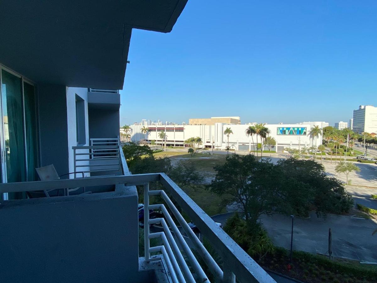 Gallery One - A Doubletree Suites By Hilton Hotel Fort Lauderdale Kültér fotó